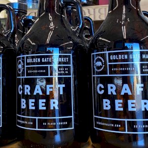 Did someone say beer growler?!?
•
Come in and purchase one of our new beer growlers ($14.99) and get your first fill up for $1! Cheers to that 🍻