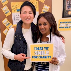 Last week we had local chef Melissa King come into our office to whiten her teeth for charity! It was such a pleasure working with her. There is still time for you to whiten your teeth for charity too! Call our office to schedule an appointment.
